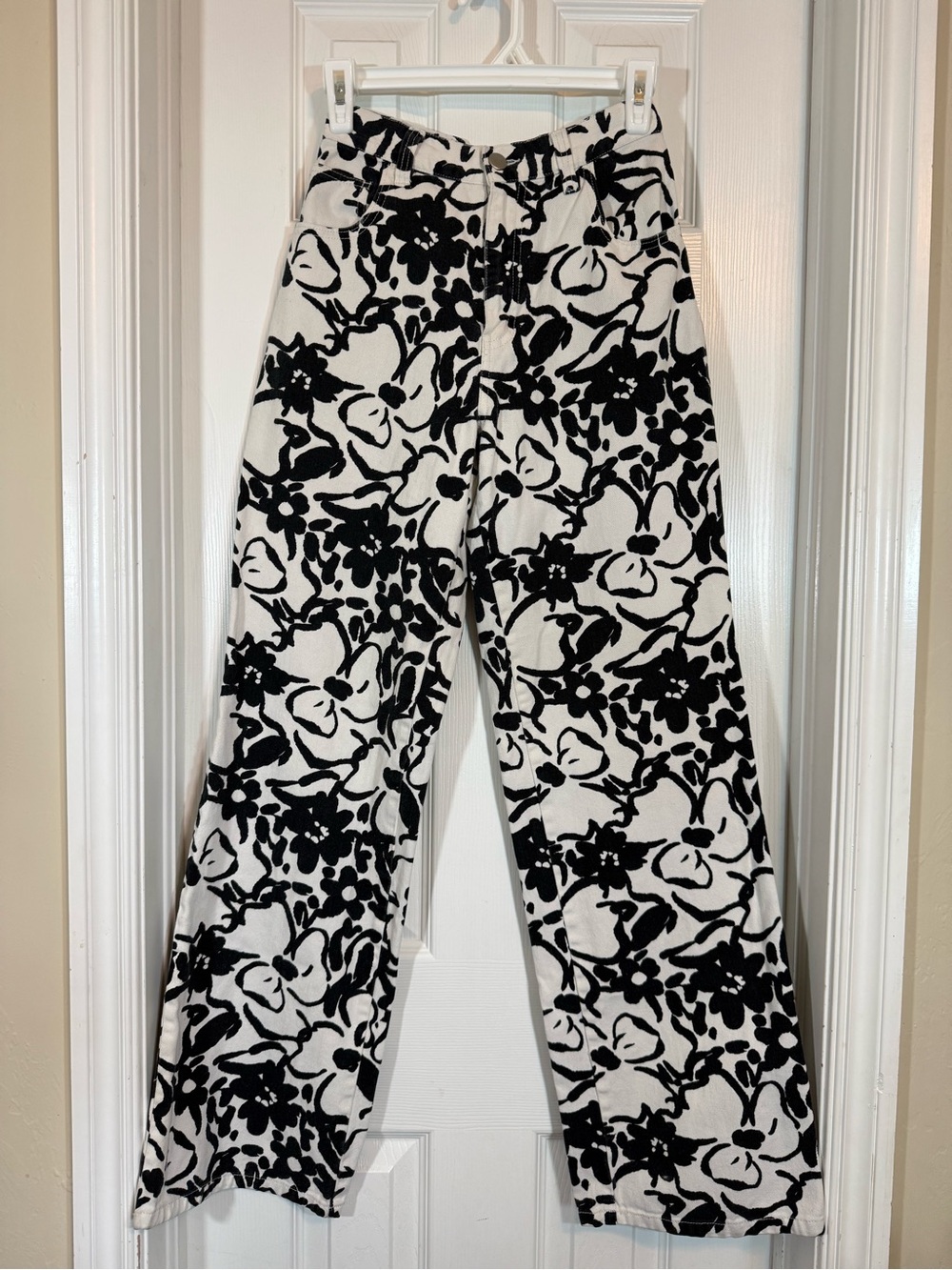 Originality Black and White Floral Print High Waisted Straight Leg Denim Pants
